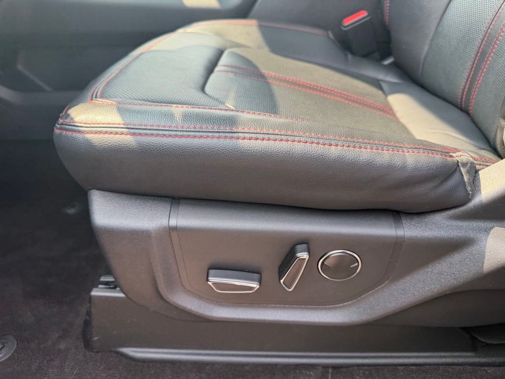 Used 2023  Ford Limited image 36