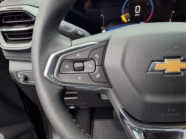 New 2026 Mosaic Black Metallic Chevrolet LT image 9
