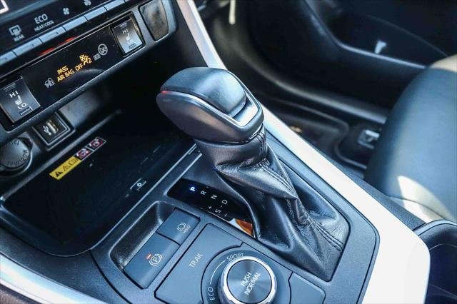 Certified Used 2024 MAGNETIC GRAY MET. Toyota  image 26