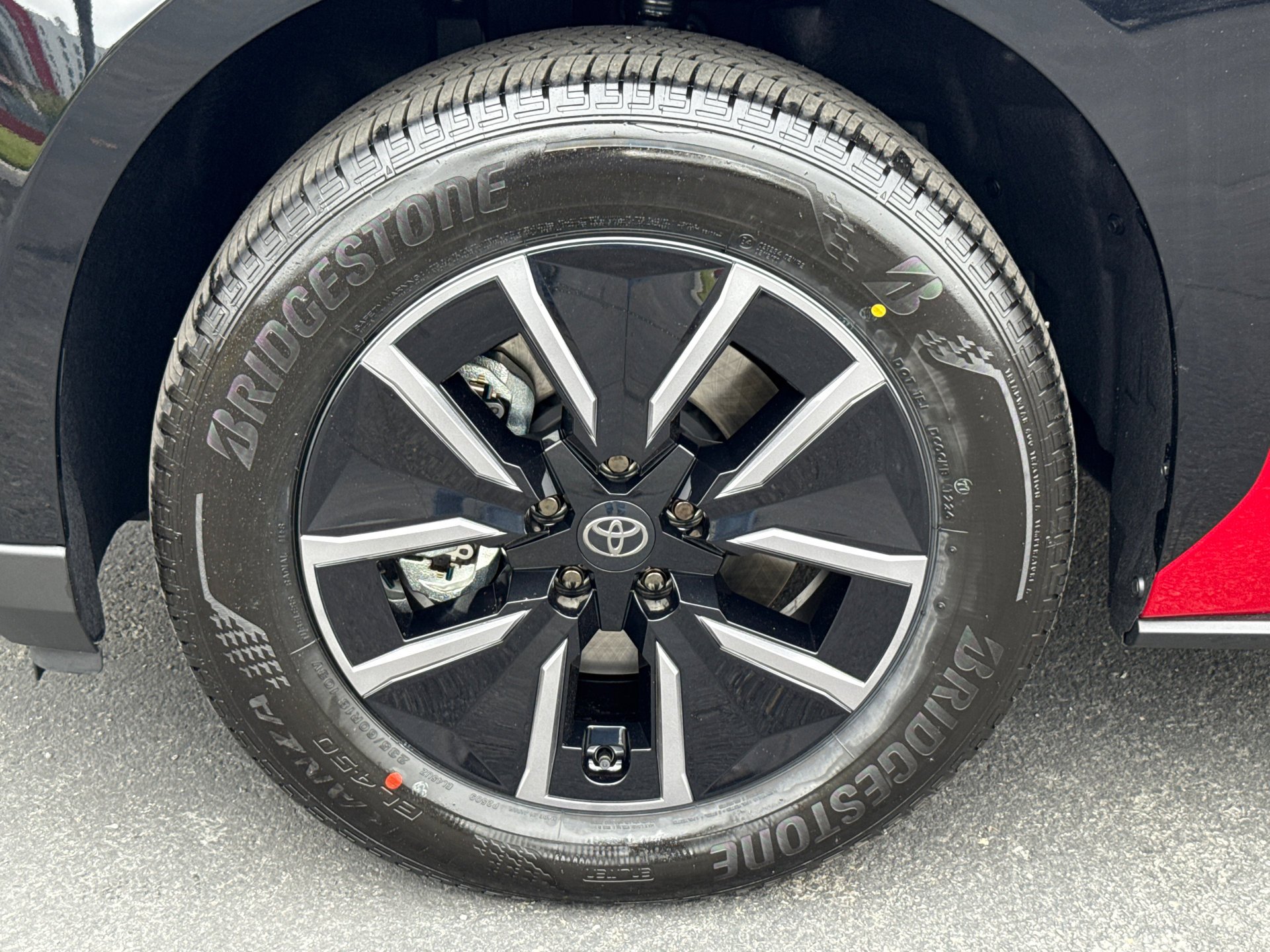 New 2026 Supersonic Red <sup>1</sup> Toyota  XLE image 5