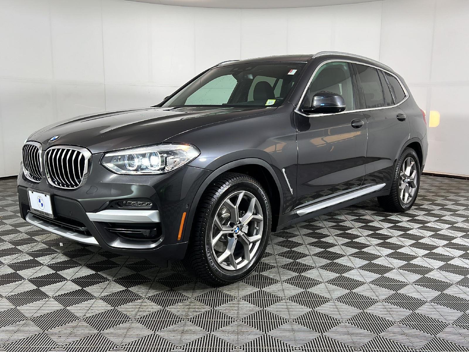 Used 2021 Dark Graphite Metallic BMW xDrive30i image 6