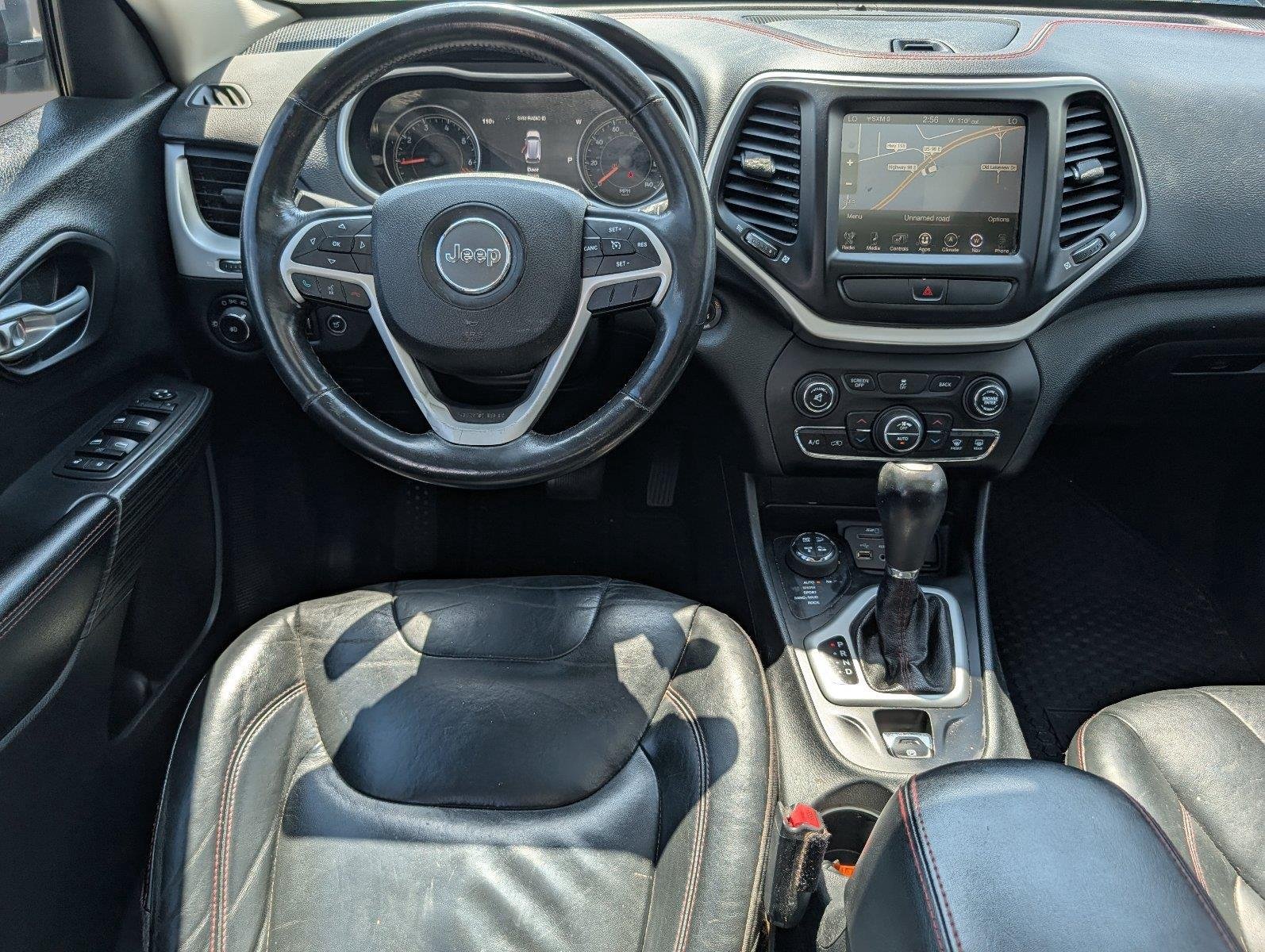 Used 2015 Bright White Clearcoat Jeep Trailhawk image 27