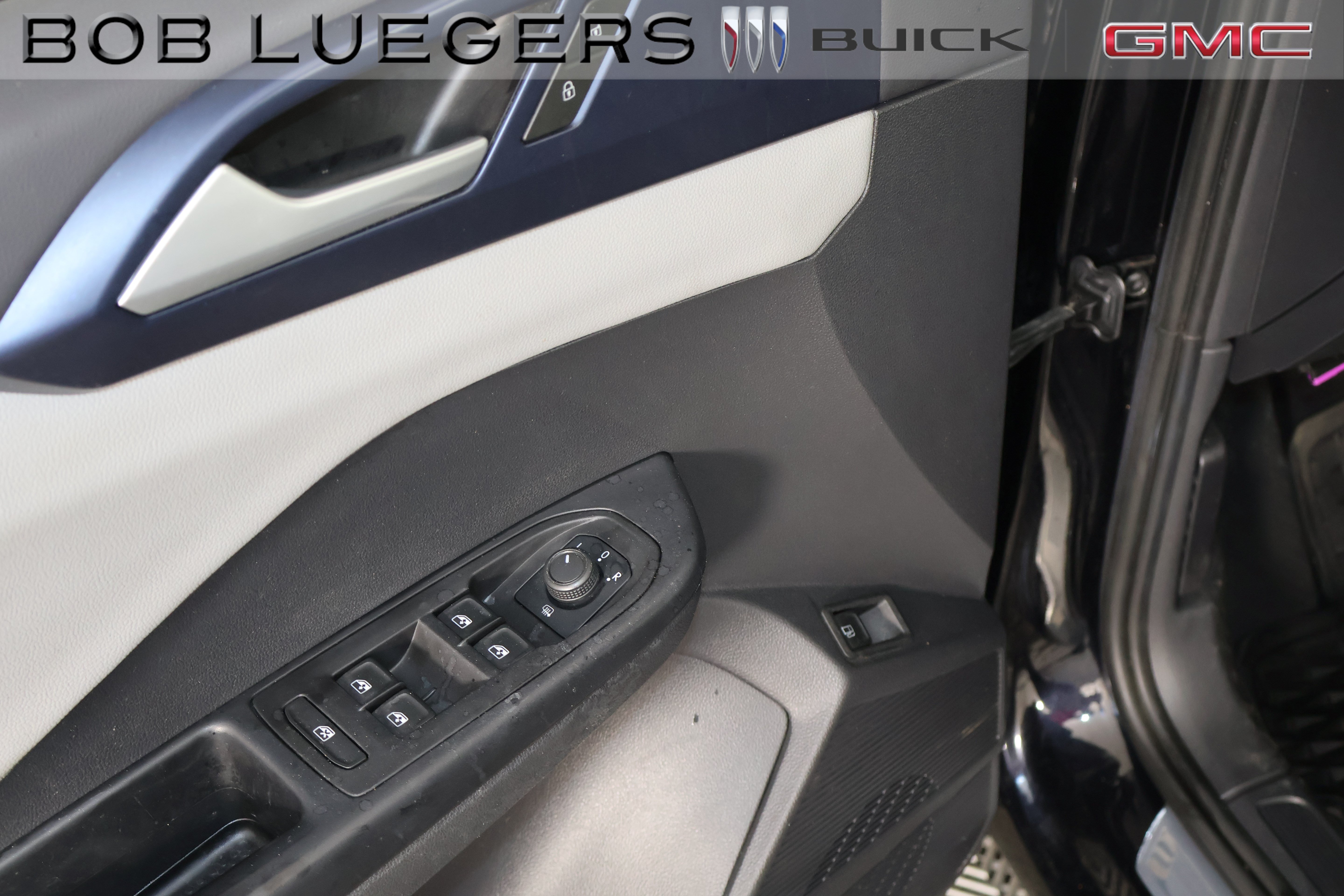 Used 2022 Black Volkswagen 1.5T SE image 6