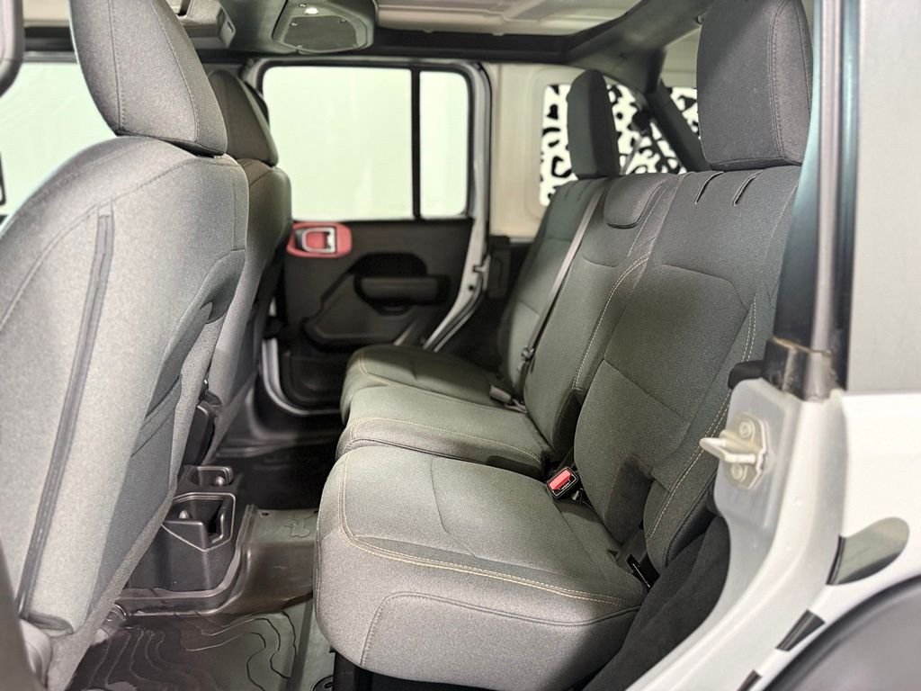 Used 2024 Silver Jeep Sport S image 18
