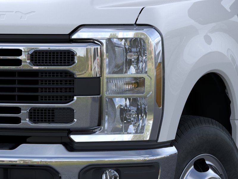 New 2026 White Ford XLT image 18