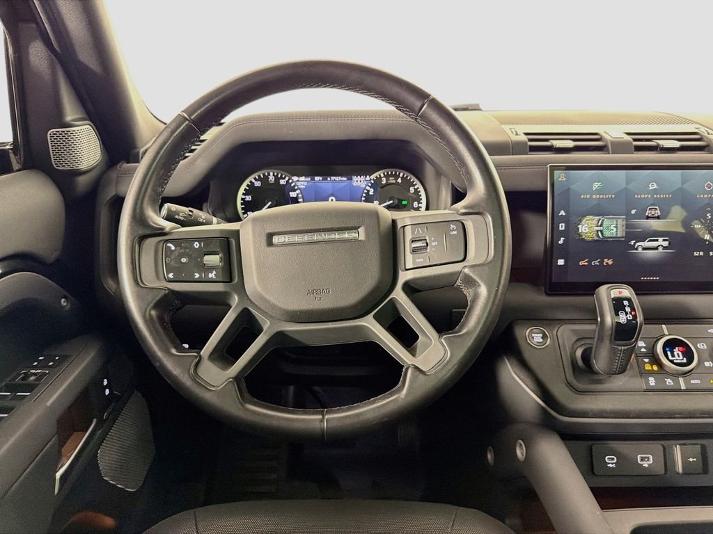 Certified Used 2023 Black Land Rover X-Dynamic SE image 24