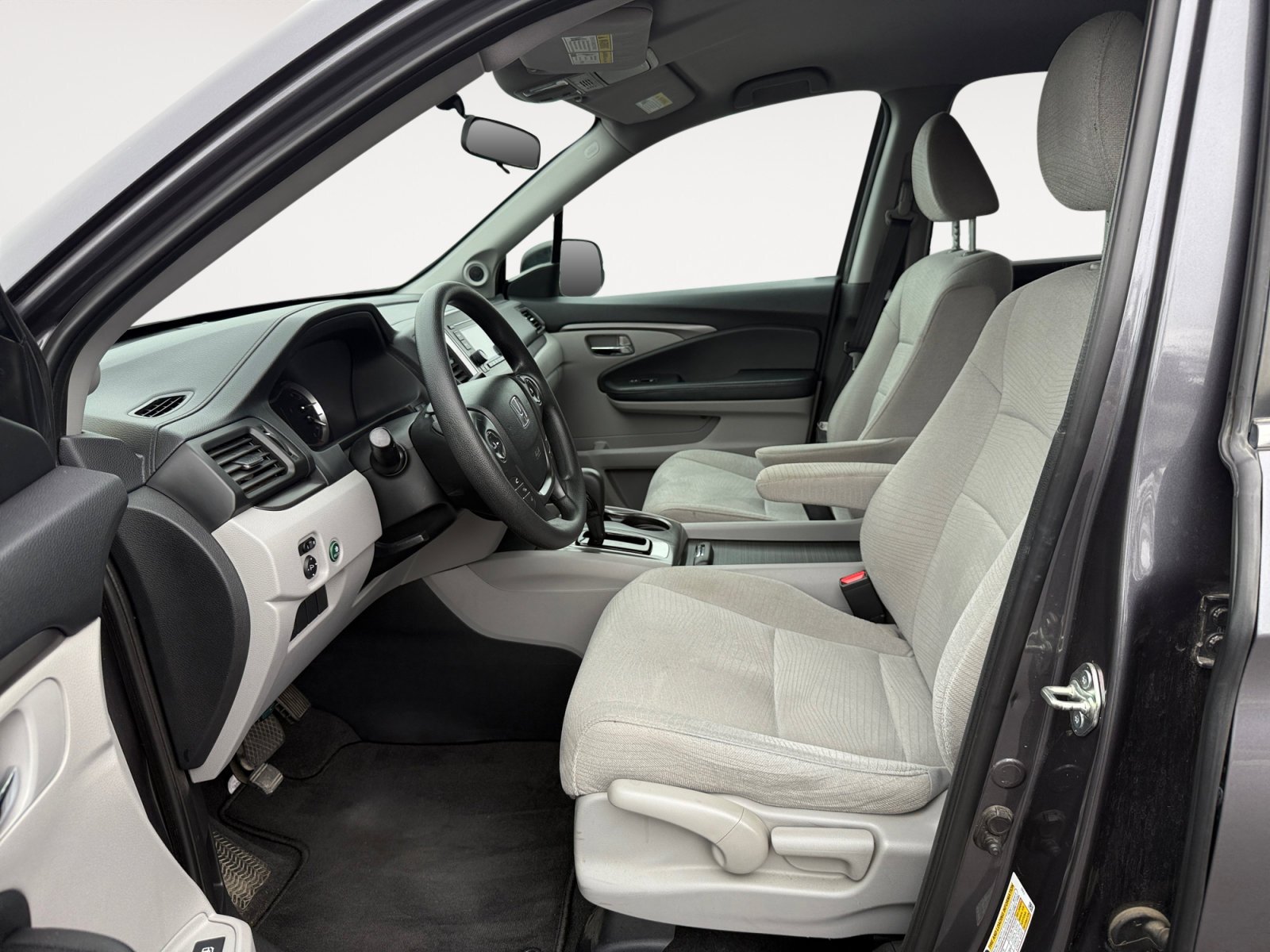 Used 2018 Gray Honda LX image 10