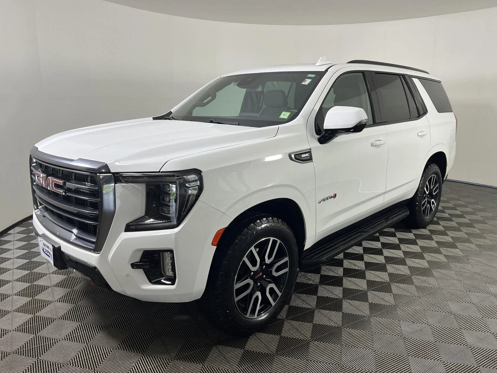 Used 2023 Summit White GMC AT4 image 34