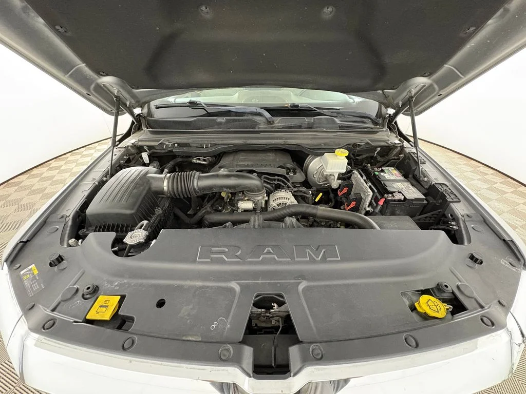 Used 2019 Silver Ram Laramie image 33