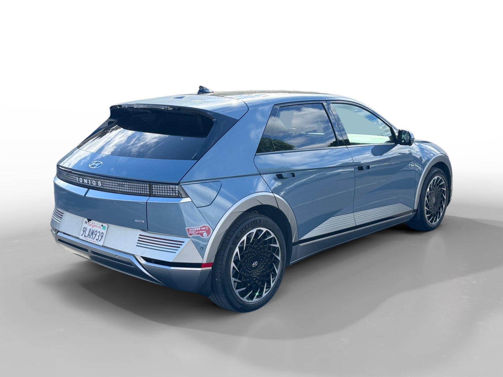 Used 2024 Blue Hyundai Limited image 5
