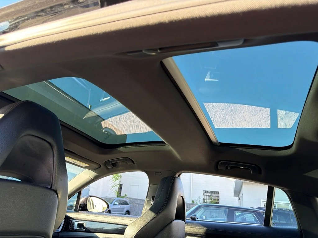 Used 2018 Black Porsche Base image 27