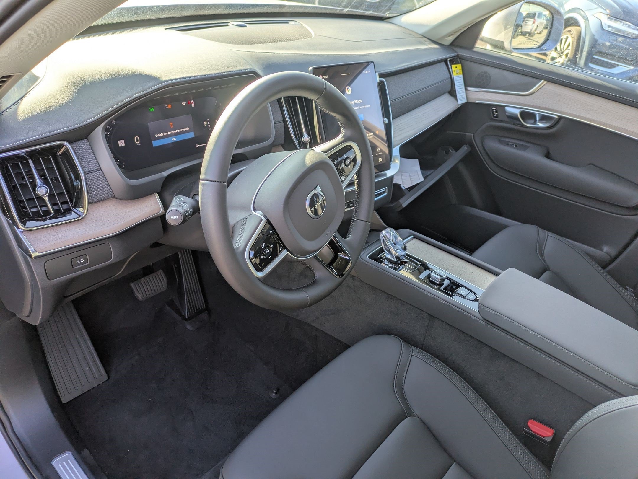 2026 Volvo XC90 Plus - Photo 12
