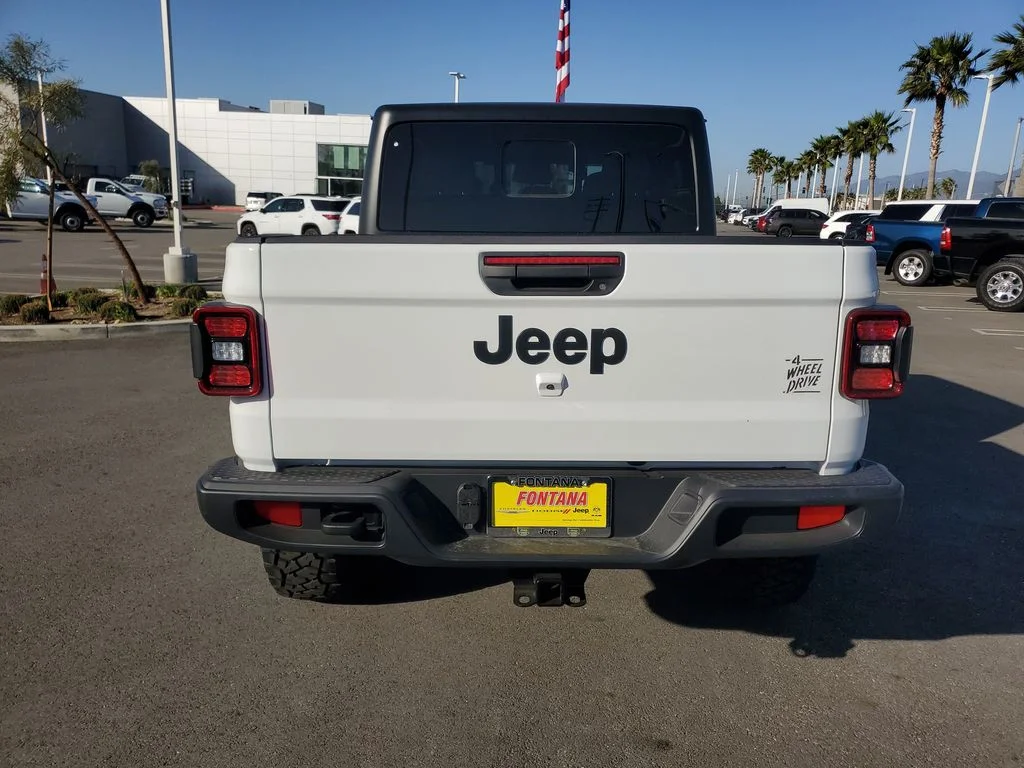 New 2026 Bright White Clear-Coat Exterior Paint Jeep Willys image 4