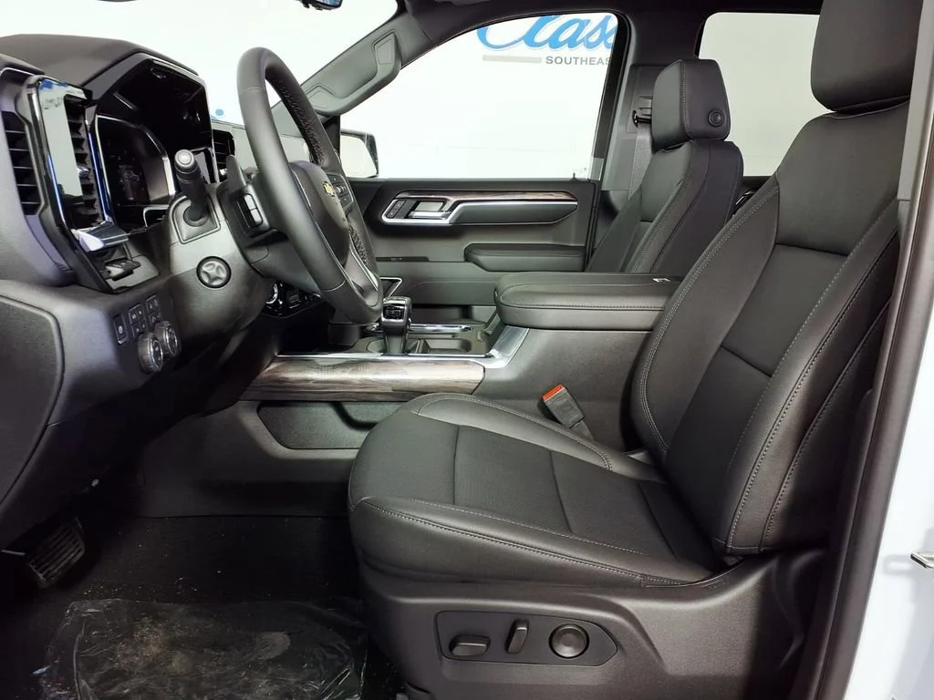 New 2026 Polar White Tricoat Chevrolet LTZ image 20