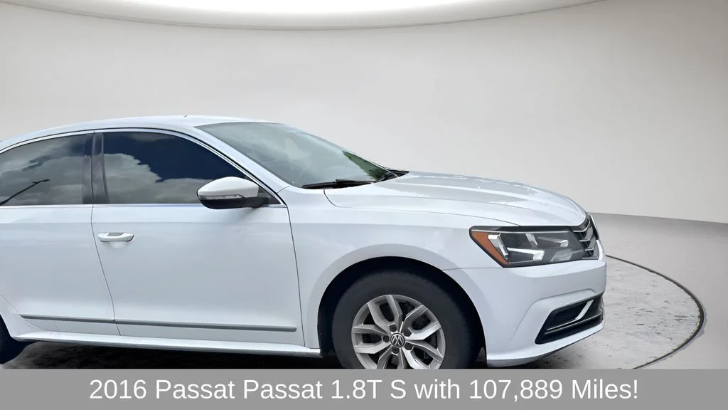 Used 2016 White Volkswagen 1.8T S image 2