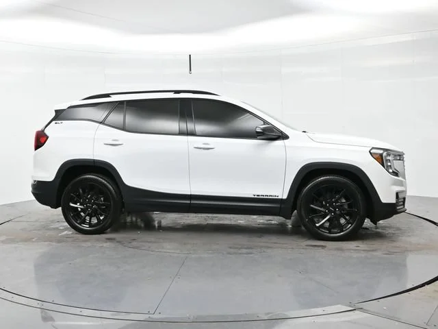 Used 2023 SUMMIT WHITE GMC SLT image 8
