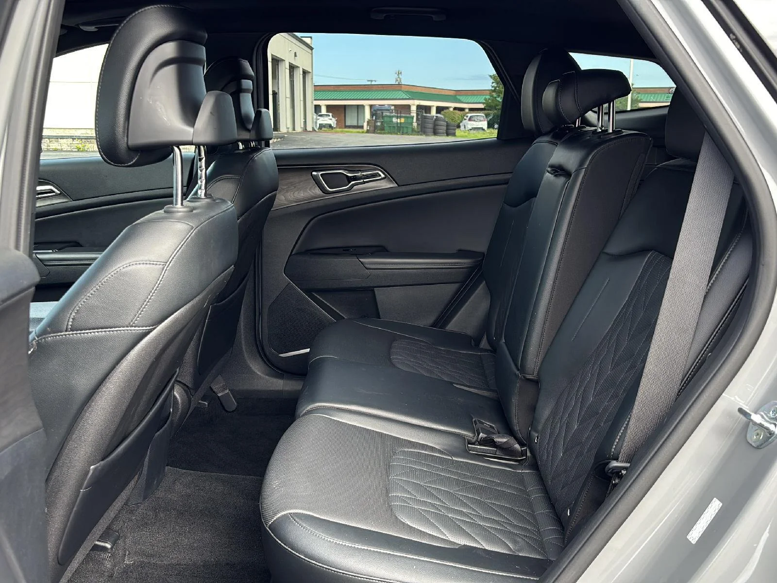 Used 2023  Kia X-Line image 23