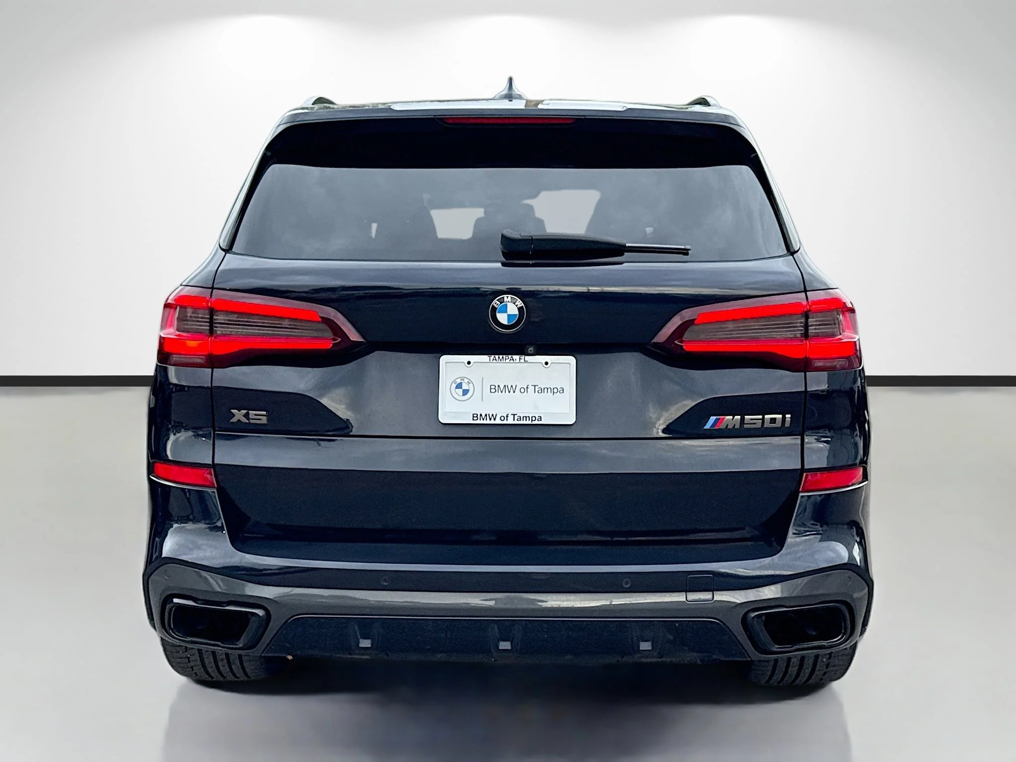 Used 2021 Carbon Black Metallic BMW M50i image 4