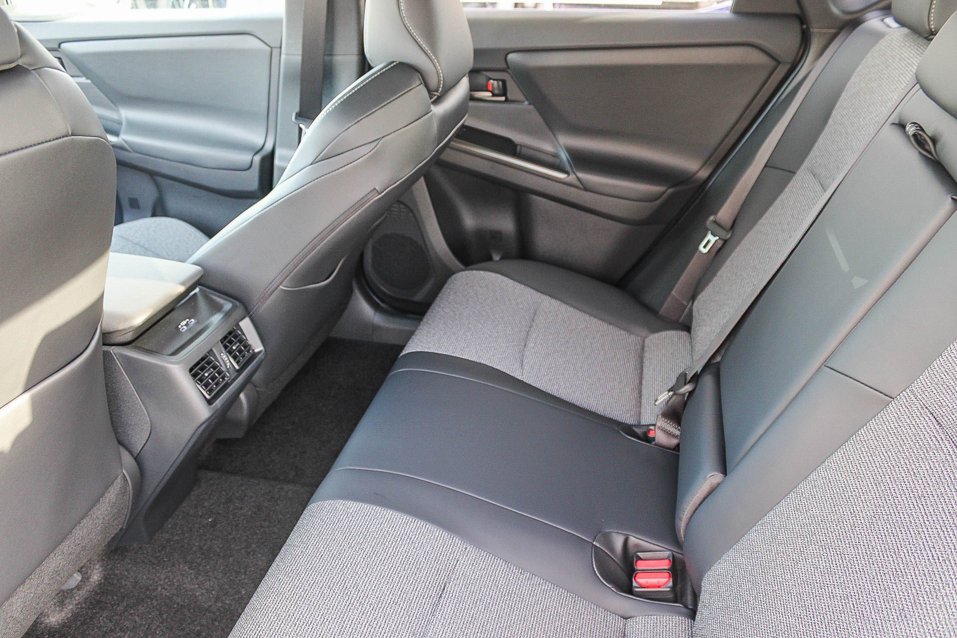 New 2026 Wind Chill Pearl <sup>1</sup> Toyota  XLE image 20