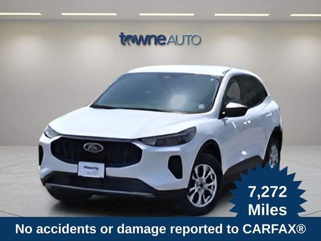 Used 2023 White Ford Active image 1