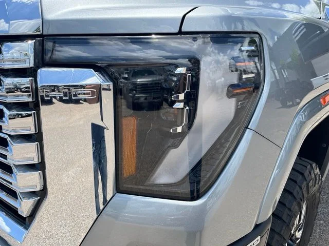 Used 2025 Silver GMC Denali image 4
