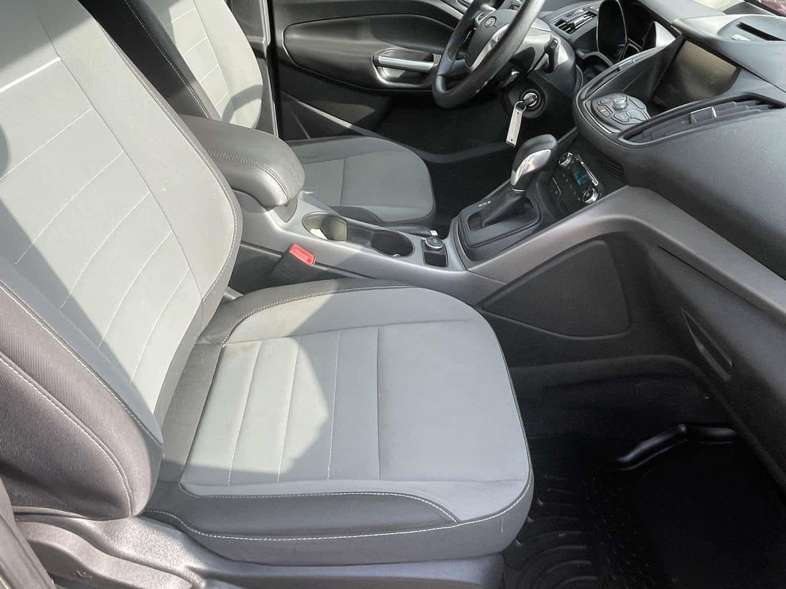 Used 2014 Sunset Metallic Ford SE image 22