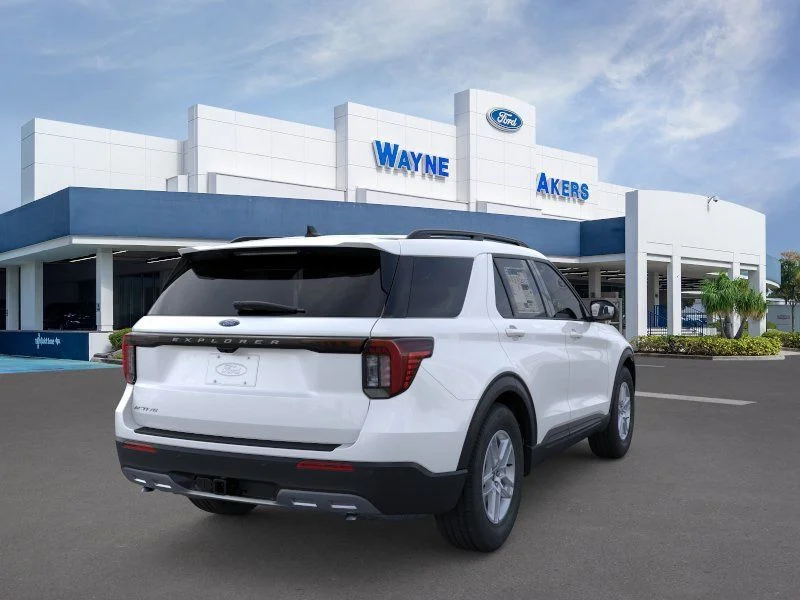 New 2026 Star White Metallic Tri-Coat Ford Active image 9