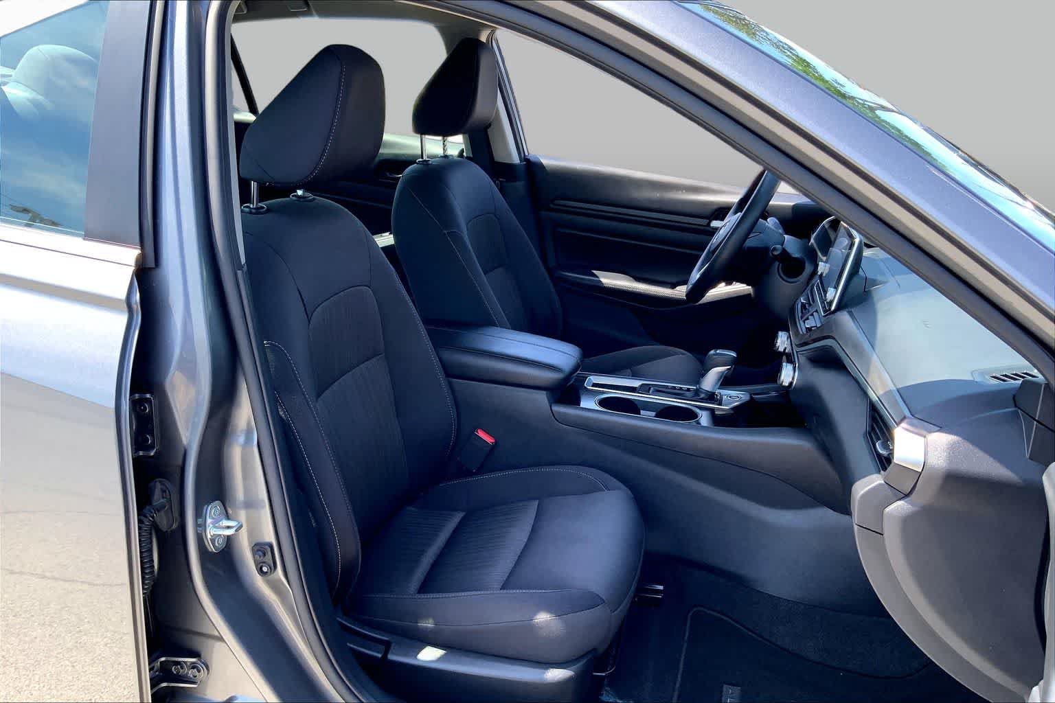 Certified Used 2024 Gun Metallic Nissan 2.5 SV image 8