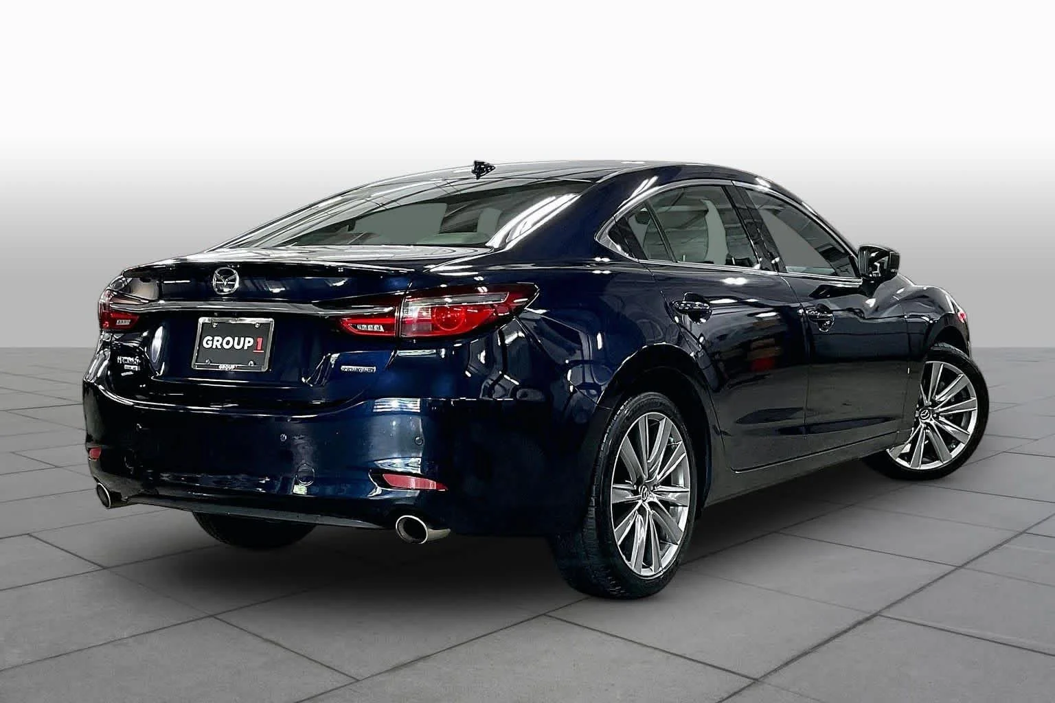 Used 2020 Deep Crystal Blue Mazda Signature image 12