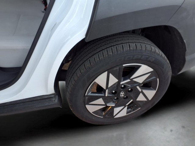 Used 2024  Hyundai SEL image 15