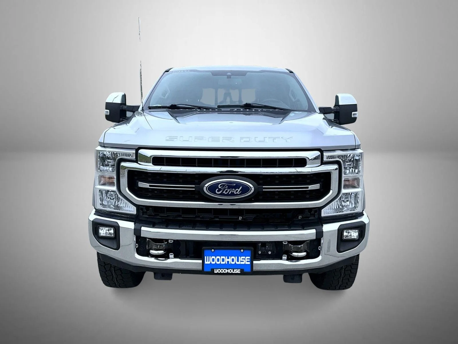 Used 2020 Silver Ford Lariat image 2
