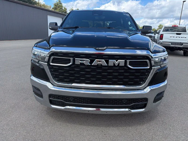 New 2026 Diamond Black Crystal Pearl-Coat Exterior Paint RAM Big Horn/Lone Star image 8