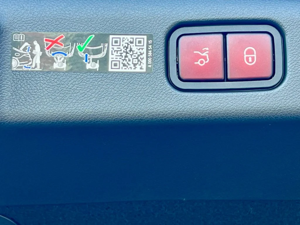 Certified Used 2026  Mercedes-Benz E 350 image 30