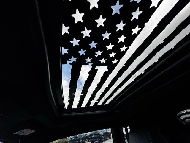 Used 2017 Pitch Black Clearcoat Dodge R/T Shaker image 25