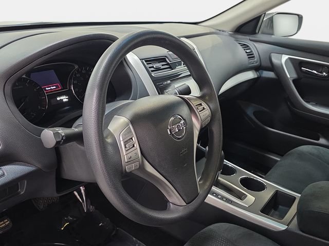 Used 2015 Blue Nissan 2.5 S image 14