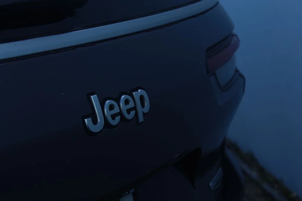 Used 2021 Gray Jeep Summit image 22