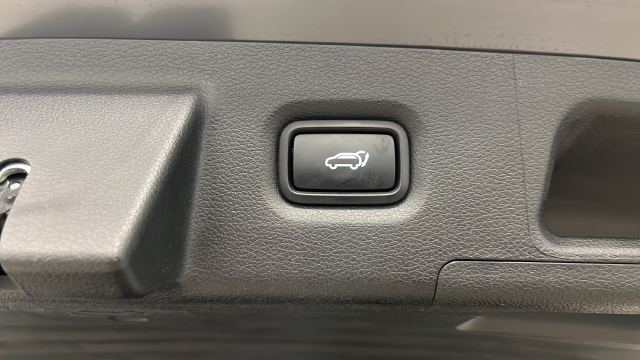 Used 2022 Lagoon Blue Hyundai Limited image 30