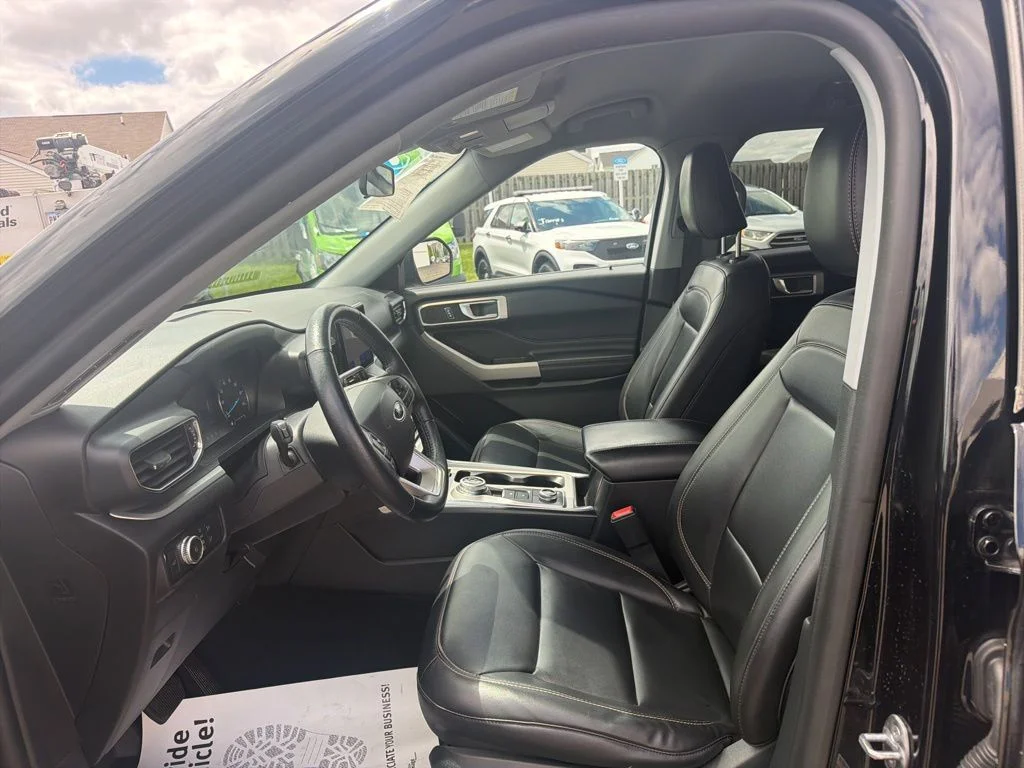 Used 2022 Black Ford XLT image 24