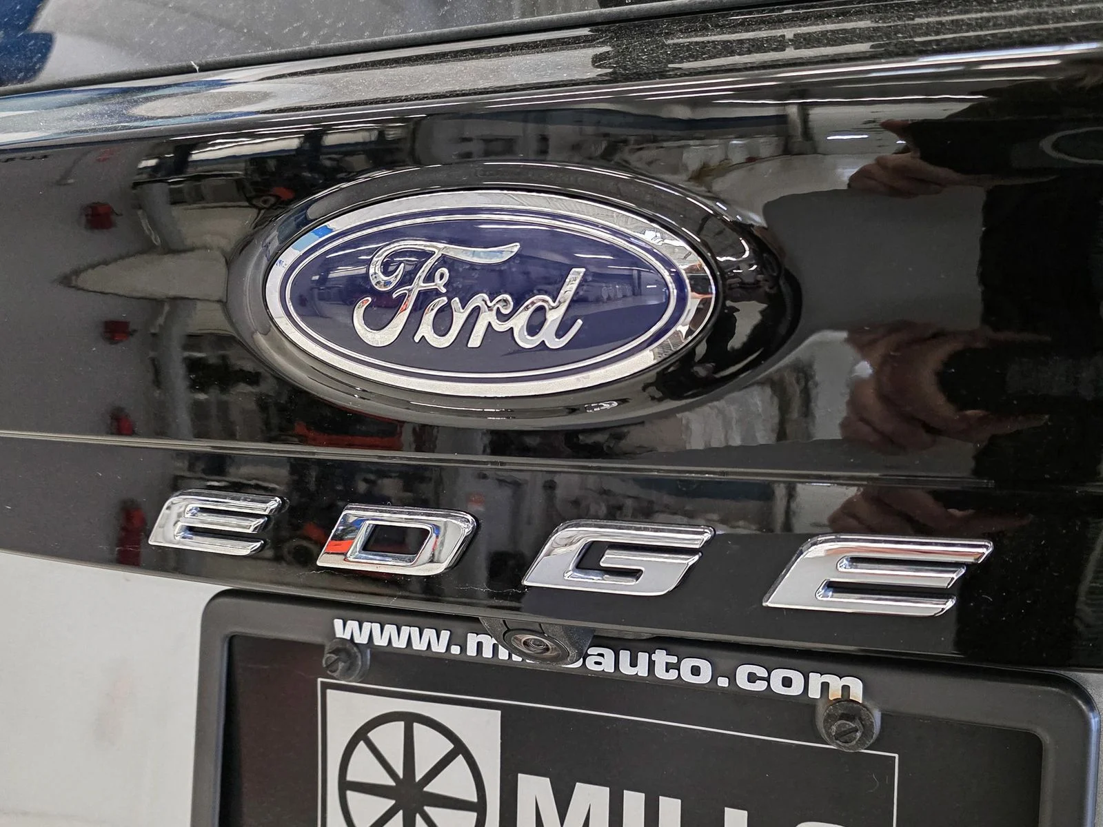 New 2024 Iconic Silver Metallic Ford SE image 19