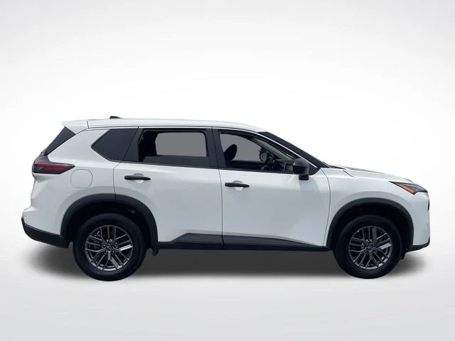 Used 2024 White Nissan S image 8