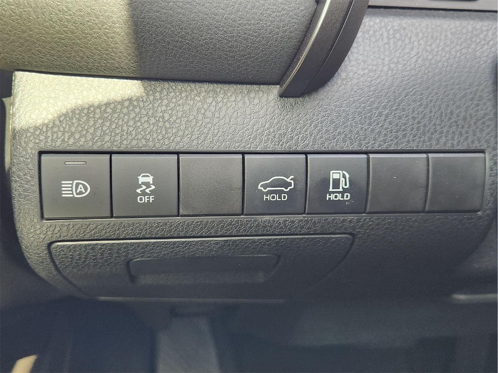 2022 Toyota Camry photo 22 of 33