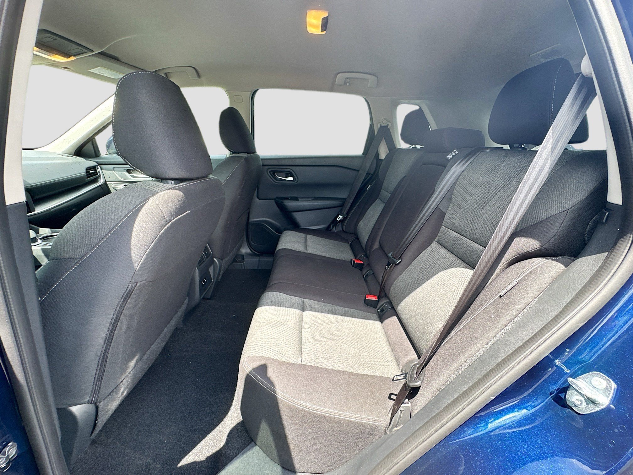 Used 2025 Deep Ocean Blue Pearl Nissan SV image 24