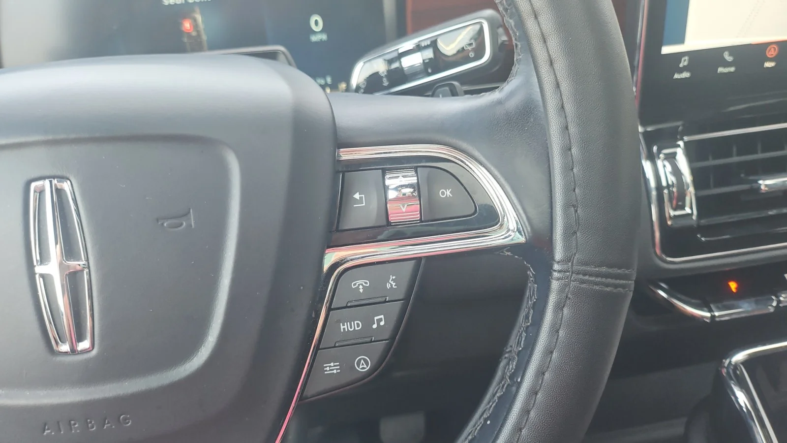 Used 2022 Black Lincoln Reserve 4WD image 19