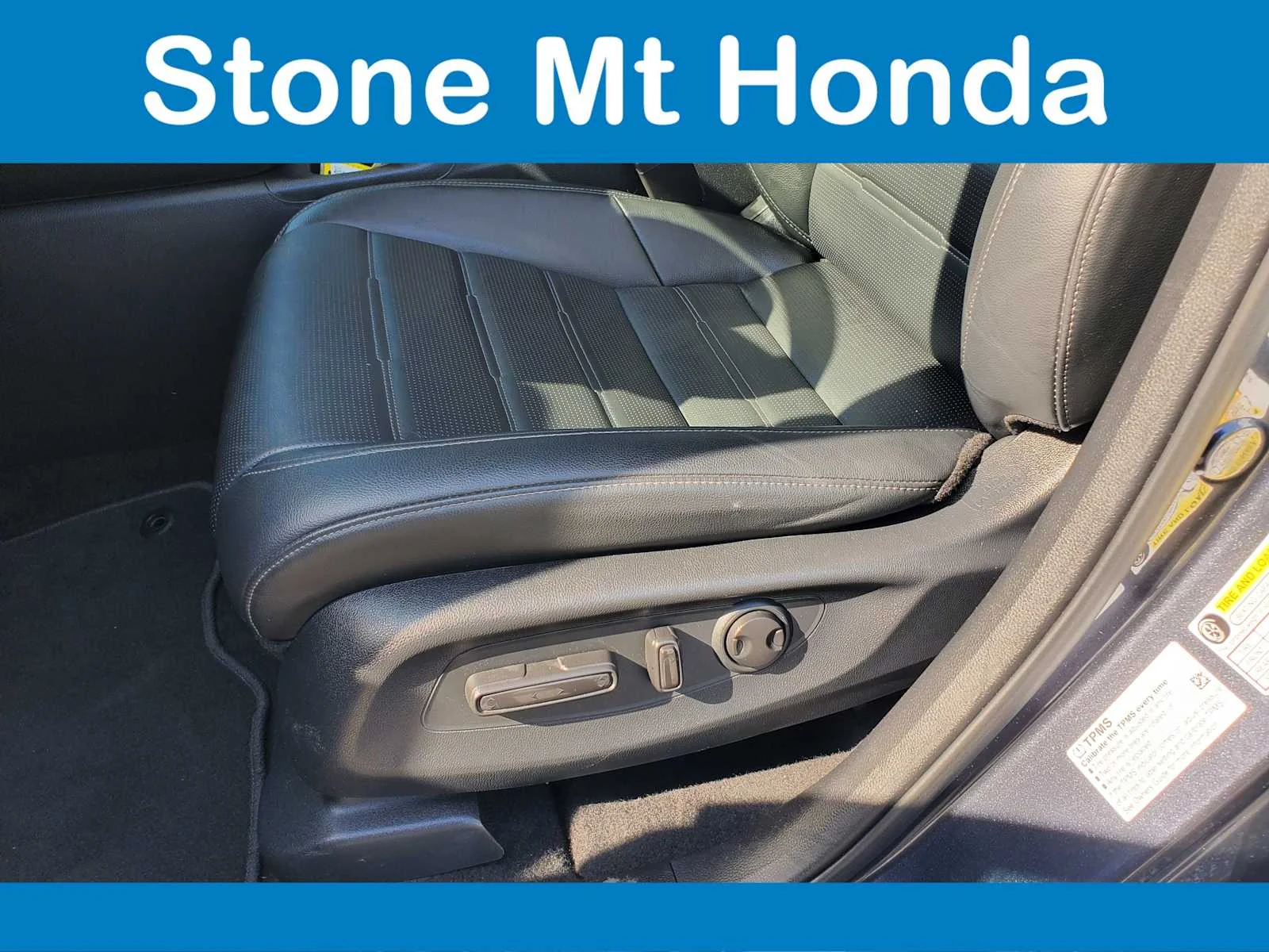 Used 2025 Meteorite Gray Metallic Honda EX-L image 18