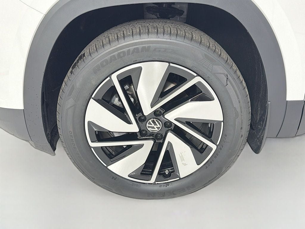 New 2026 Opal White Pearl Volkswagen 2.0T SEL 4MOTION image 33