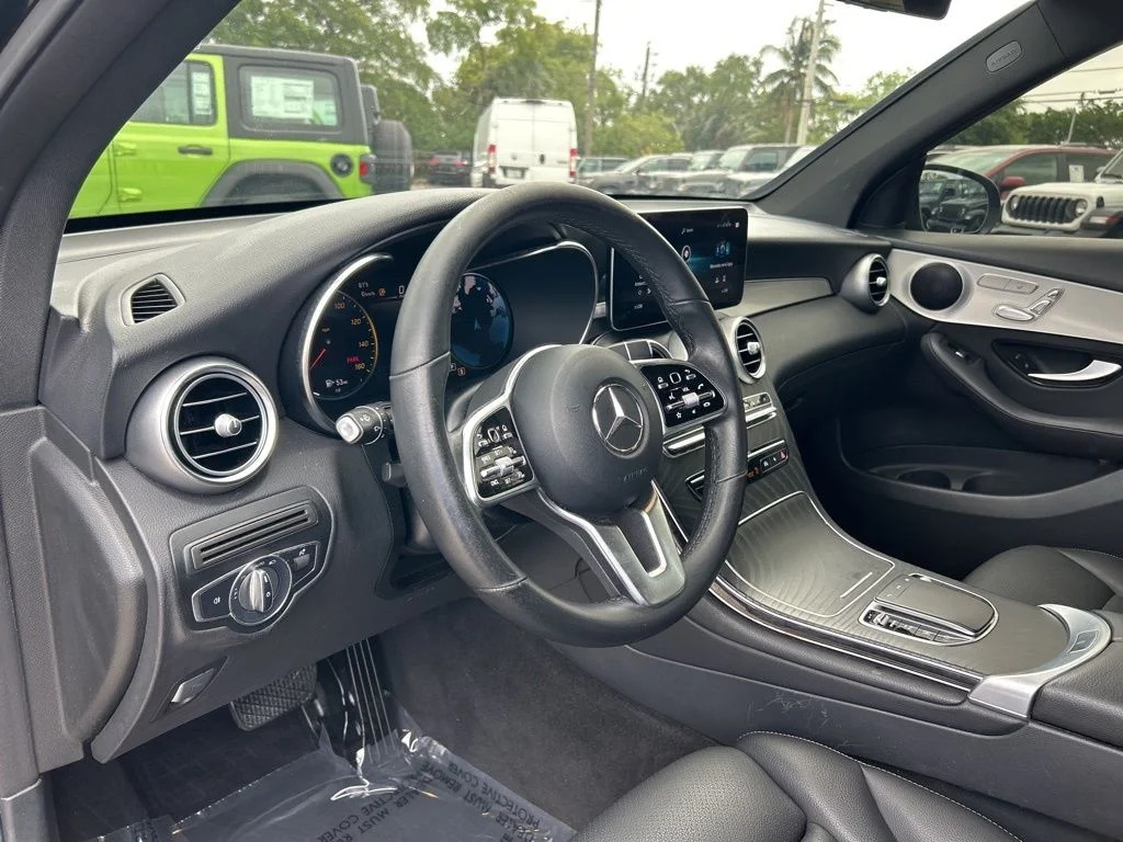 Used 2022 Black Mercedes-Benz GLC 300 image 10