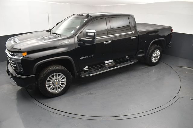 Used 2022 Black Chevrolet High Country image 15