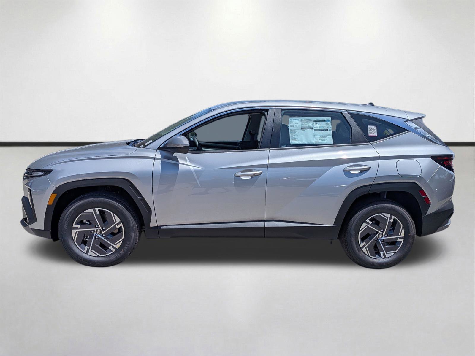 New 2026 Shimmering Silver Hyundai SEL AWD image 40