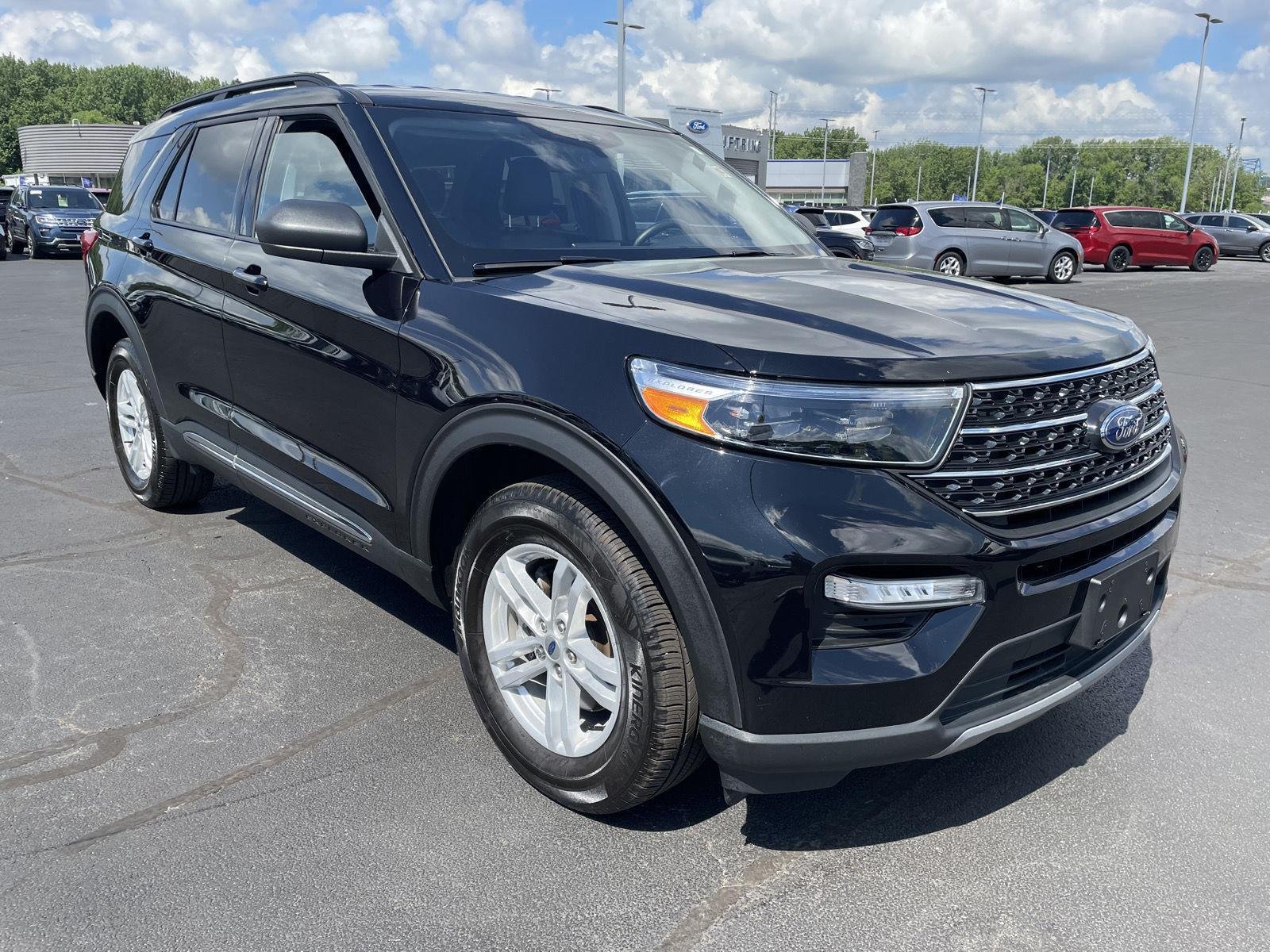 Certified Used 2023 Agate Black Metallic Ford XLT image 7
