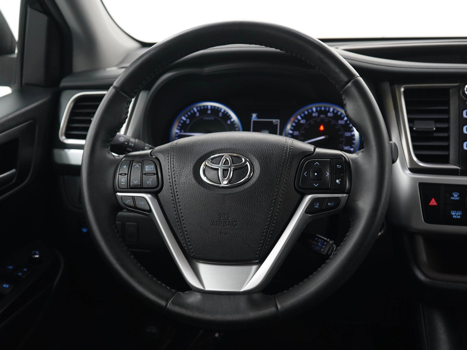 Used 2019 Blizzard Pearl Toyota XLE V6 AWD image 19